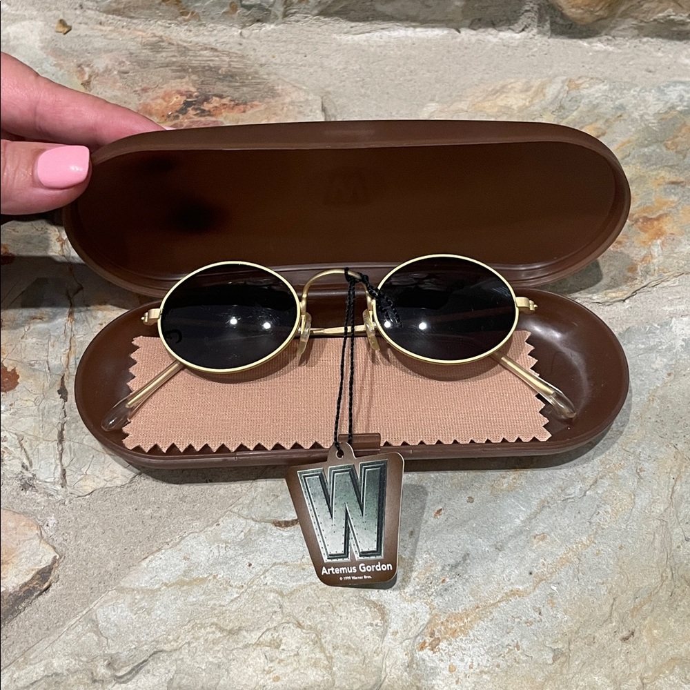 NWT Wild Wild West Artemus Gordon Gold and Brown Sunglasses & Case